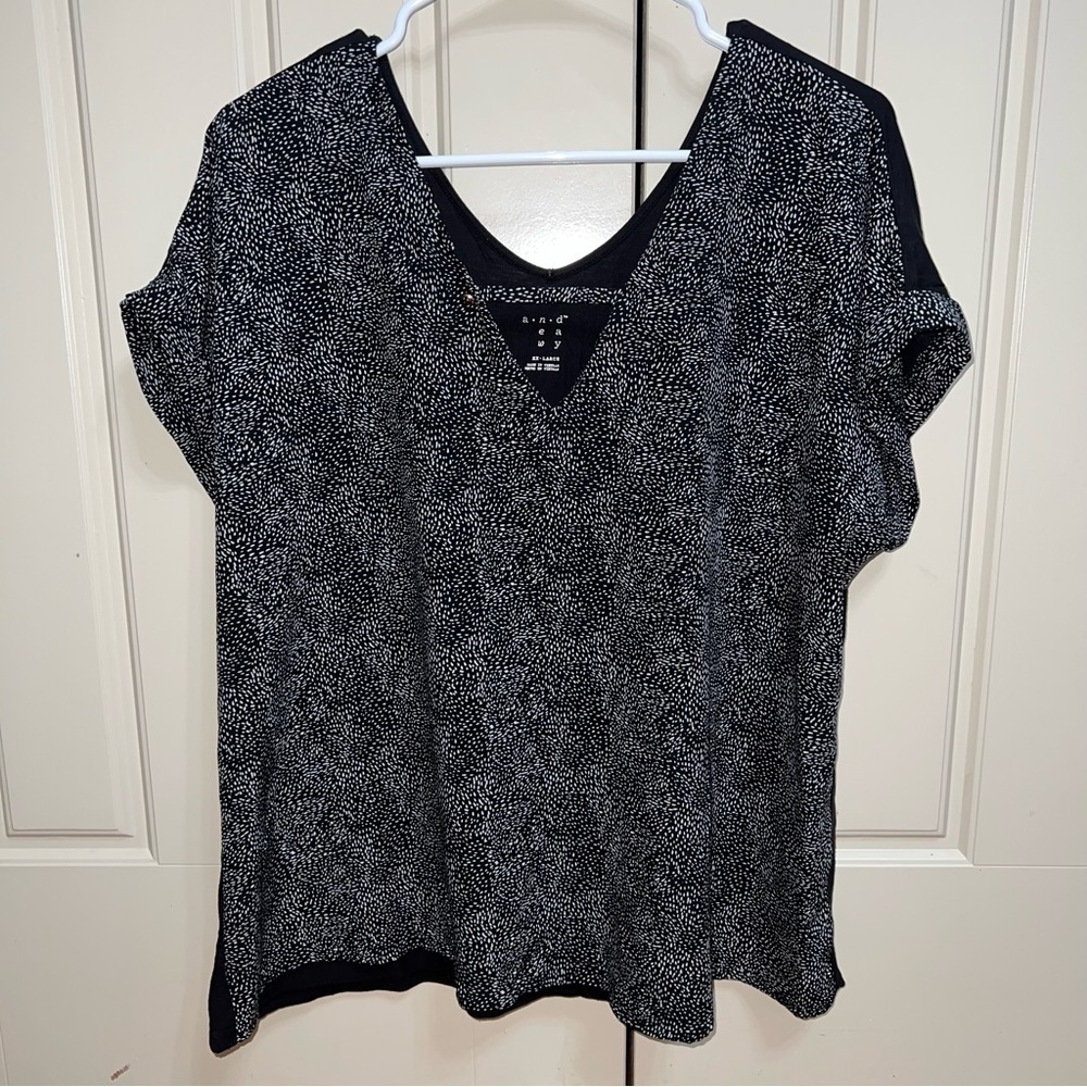 A New Day Black and White Dotted Cap Short Sleeve Blouse Size XX Large - Picture 7 of 7